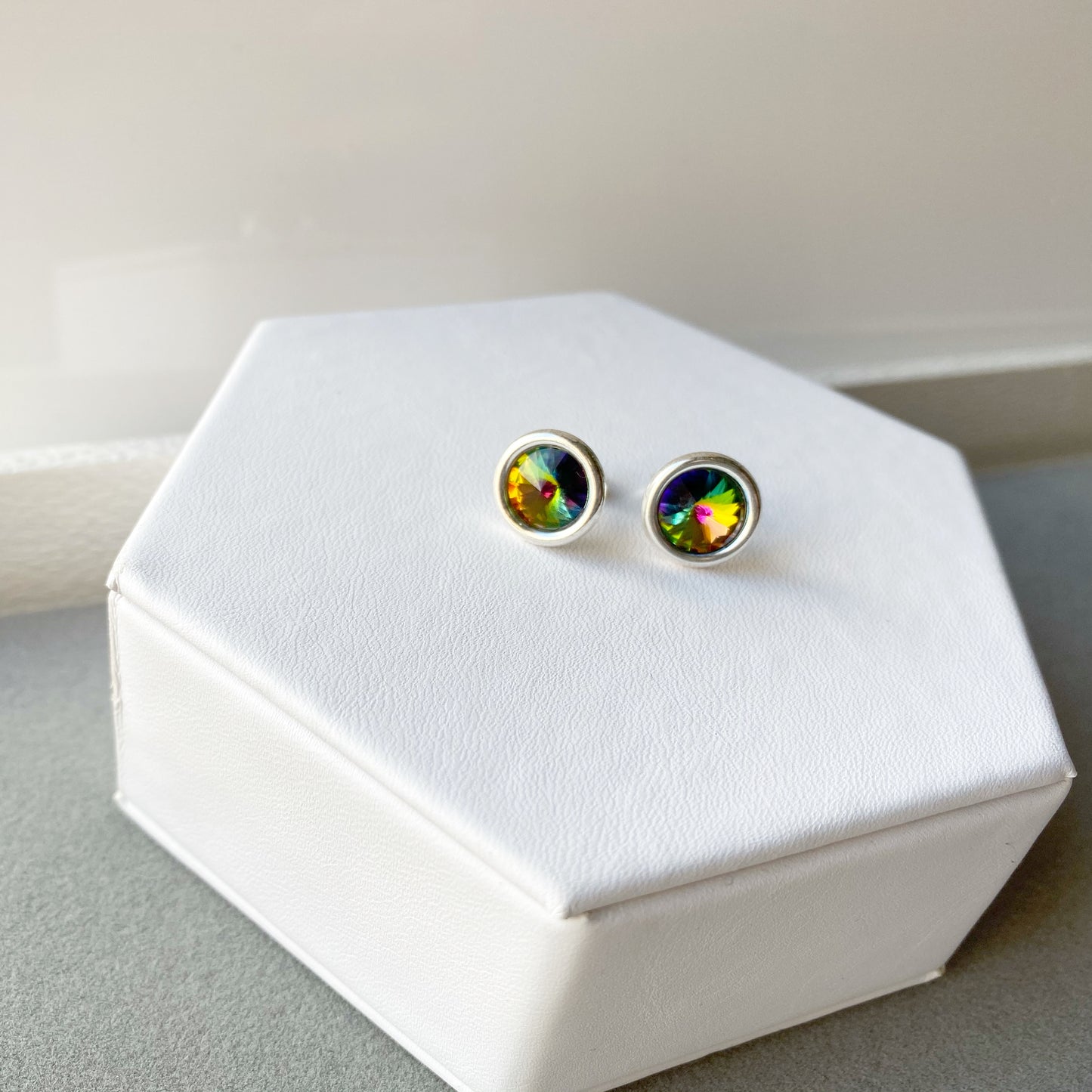Round Studs