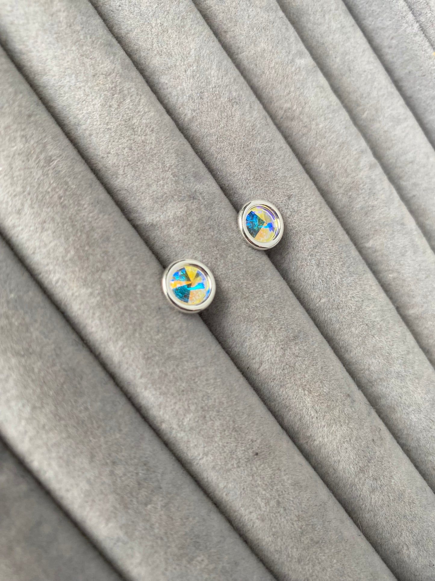 Wee Round Studs