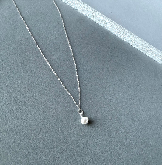 Freshwater pear pendant