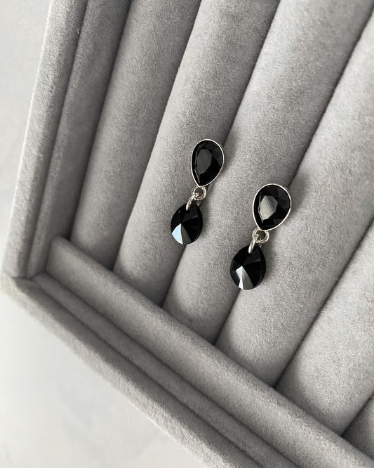 Wee Dee Earrings jet black